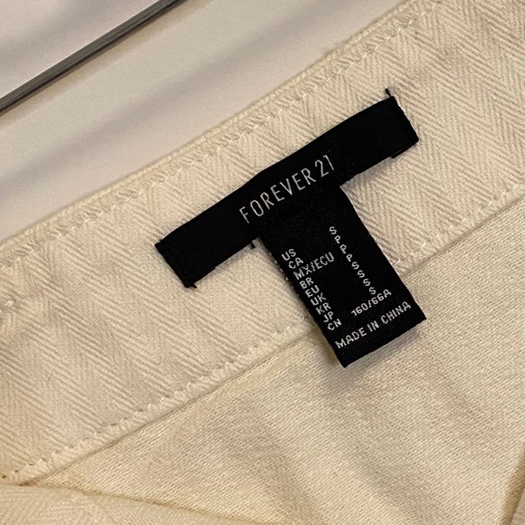 NWT FOREVER 21 Button Front Mini Skirt Pockets Cream S - Picture 3 of 5